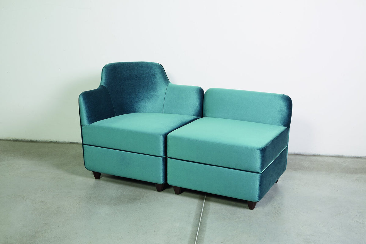 Angolo Pouf with backrest