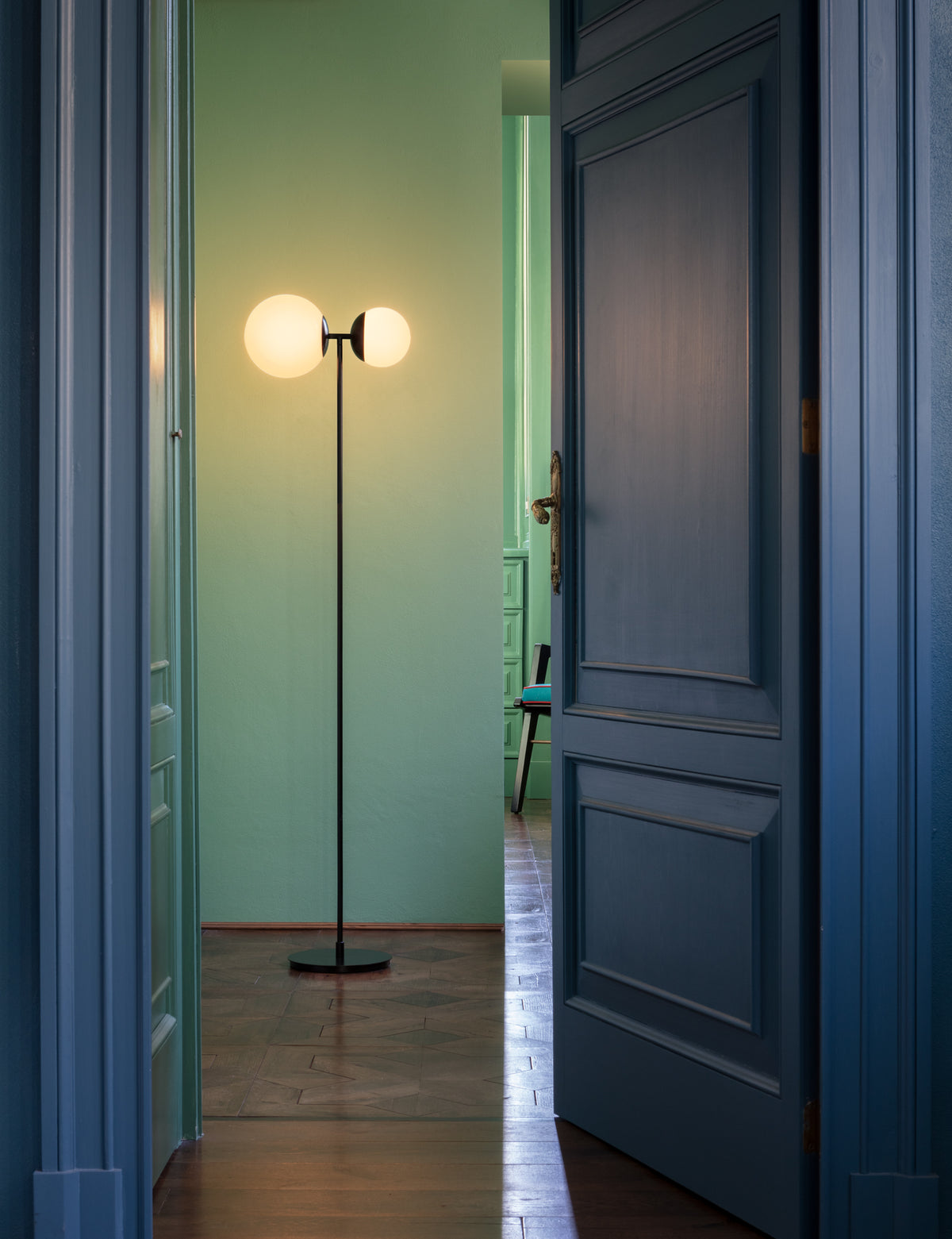 Replacement glass shade for Biba lamp